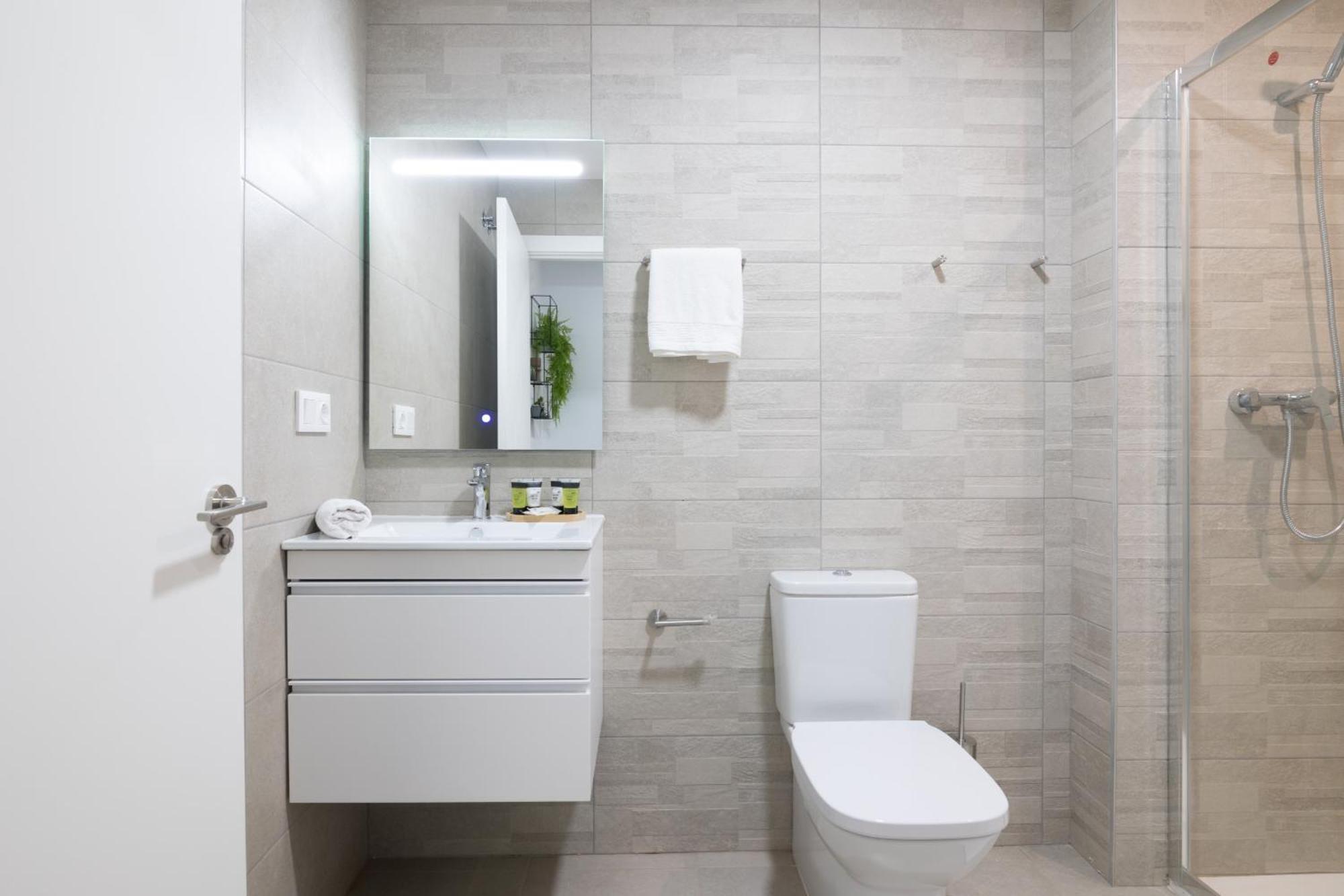 Dormforyou Arena Delux Valencia Buitenkant foto